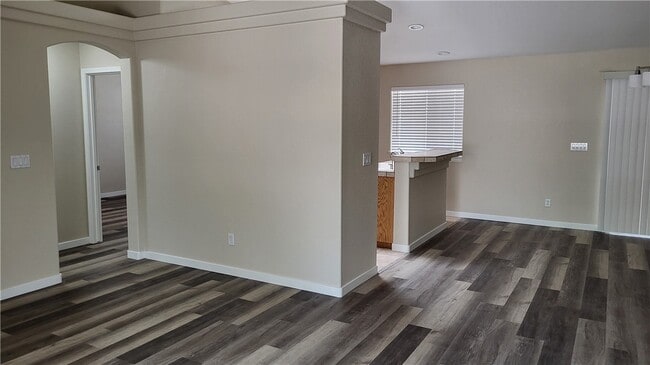 Photo - 2105 E Crystal Dr