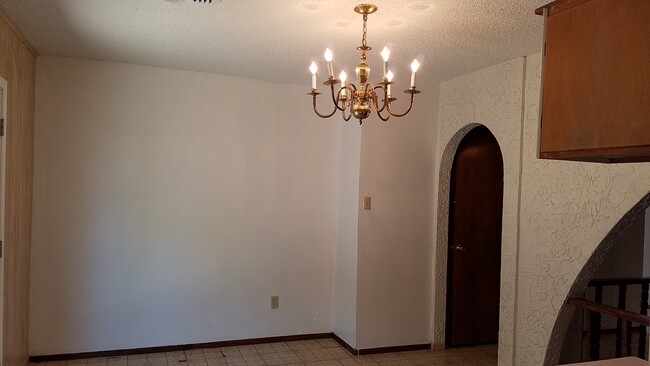 Photo - 1724 Courtland Cir