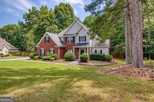 Photo - 255 Squire Ln