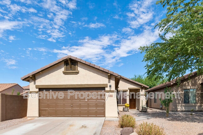 Photo - 220 N 110th St