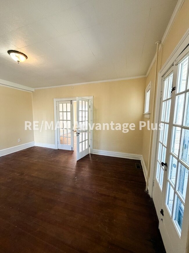 Photo - 106 Grove St Unit B