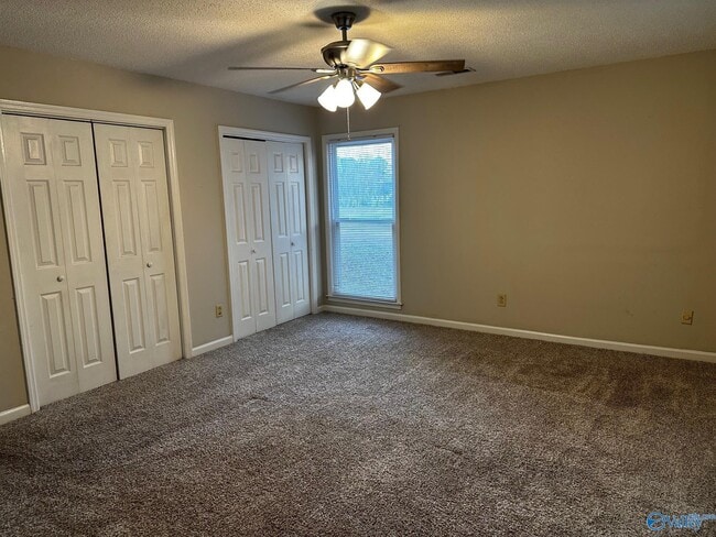 Photo - 300 N Oxford Cir