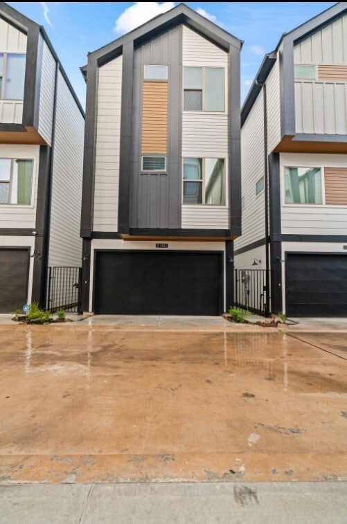 Photo - 816 Curtin St