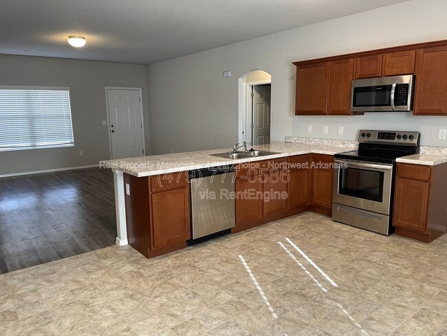 Photo - 2429 Sebright Ave