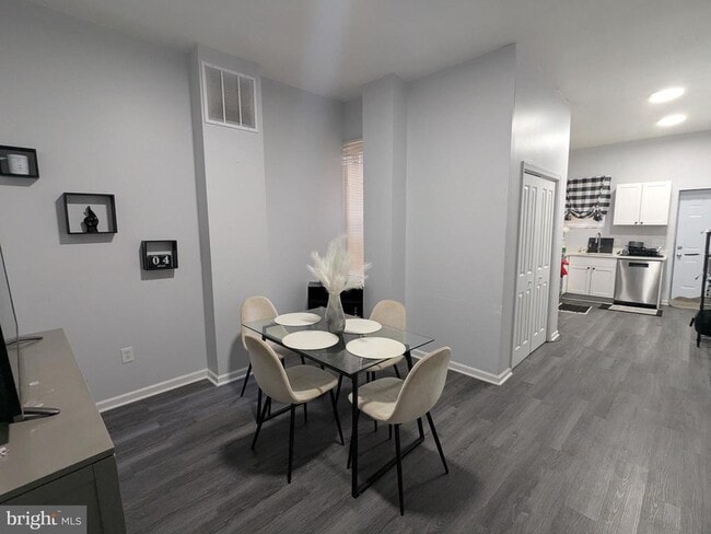 Photo - 816 N Monroe St