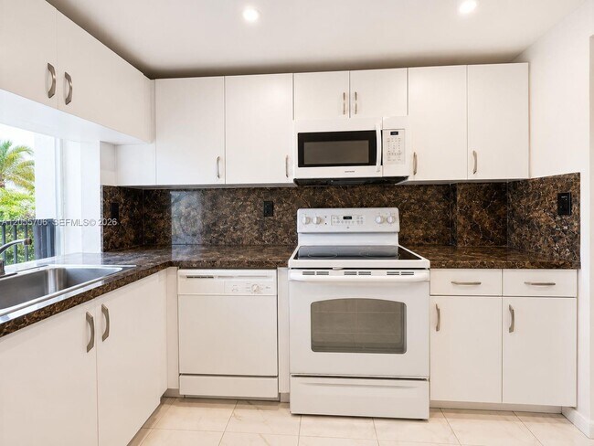 Photo - 9431 SW 4th St Unit 107