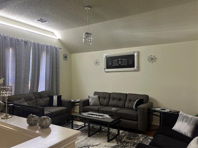 Photo - 1402 Westglen Dr