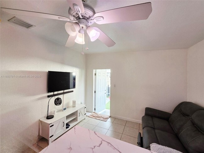 Photo - 2951 NW 154th Terrace Unidad 2
