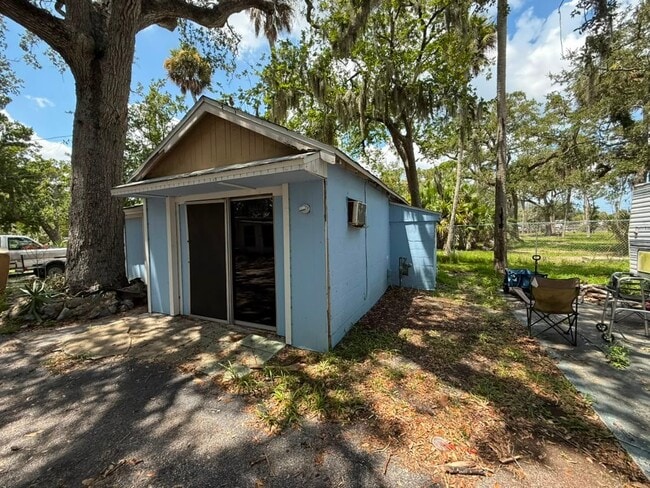 Photo - 622 N Beach St