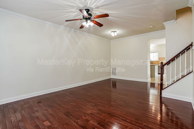 Photo - 335 Anterbury Dr