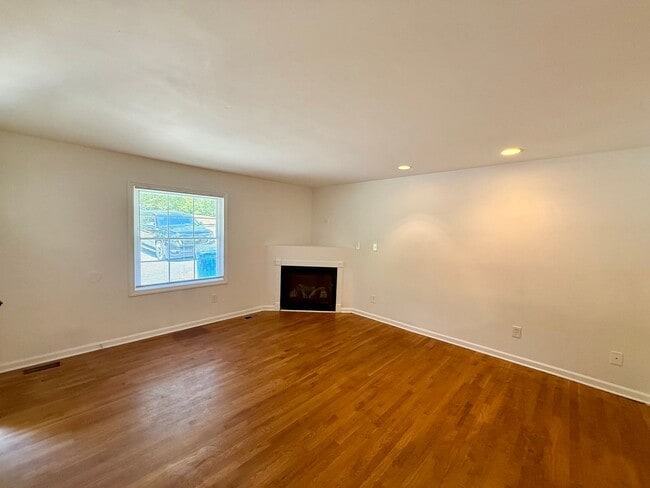 Photo - 218 Hickory Forest Rd