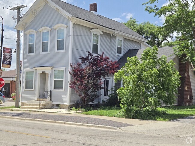 Building Photo - 11042 Front St Rental