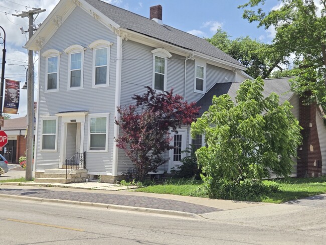 Building Photo - 11042 Front St Rental