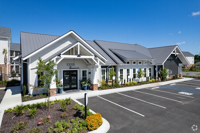 Photo - Riverchase Vista Apartments