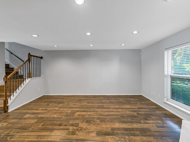 Photo - 2568 Bering Dr