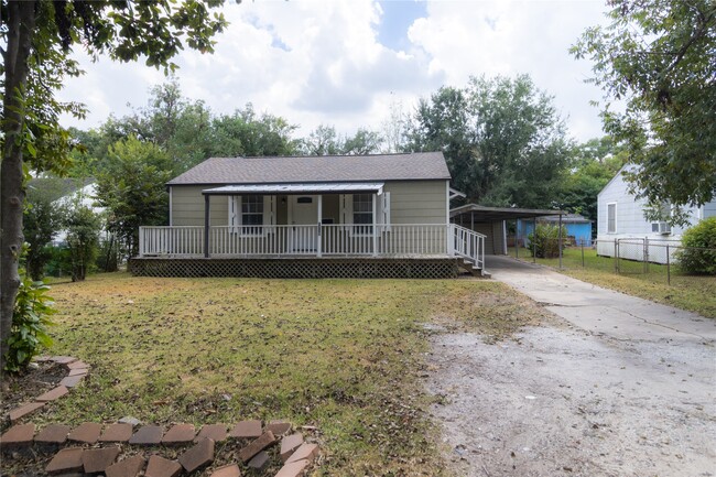 Photo - 6714 Dillon St