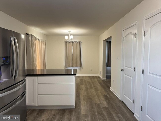 Photo - 267 Doylestown