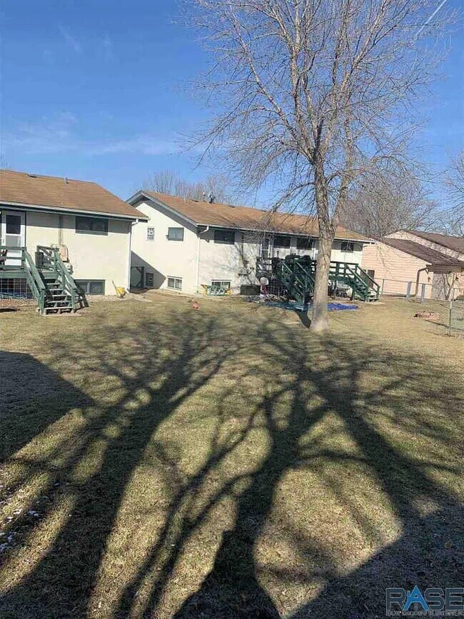 Photo - 1114 S Blaine Ave