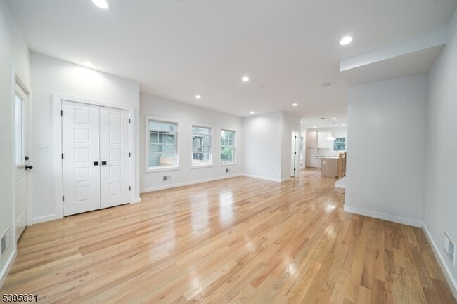 Photo - 105 N Fullerton Ave Unit A