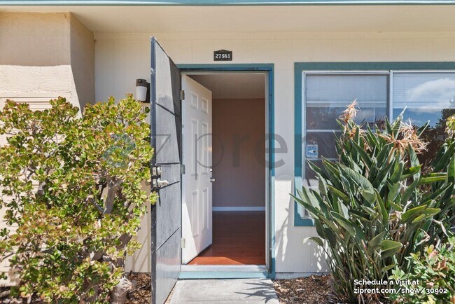 Photo - 27561 Stromberg Ct