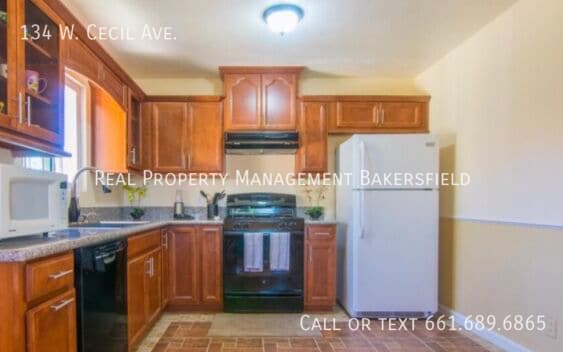 Photo - 134 W Cecil Ave
