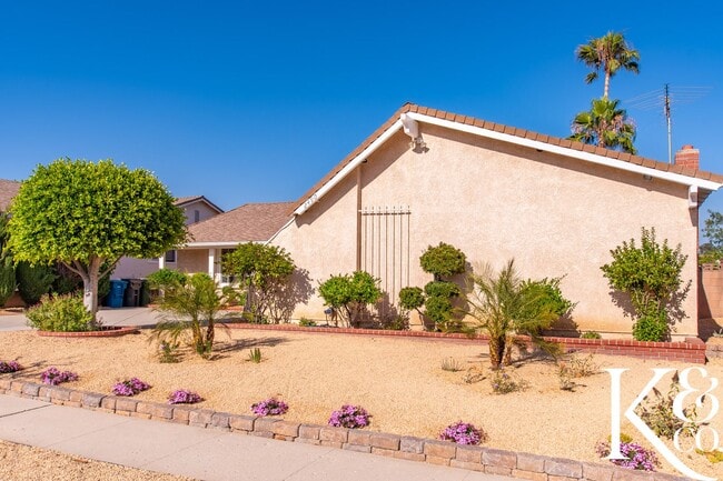 Photo - Stunning 4-Bedroom Simi Valley Home with P...