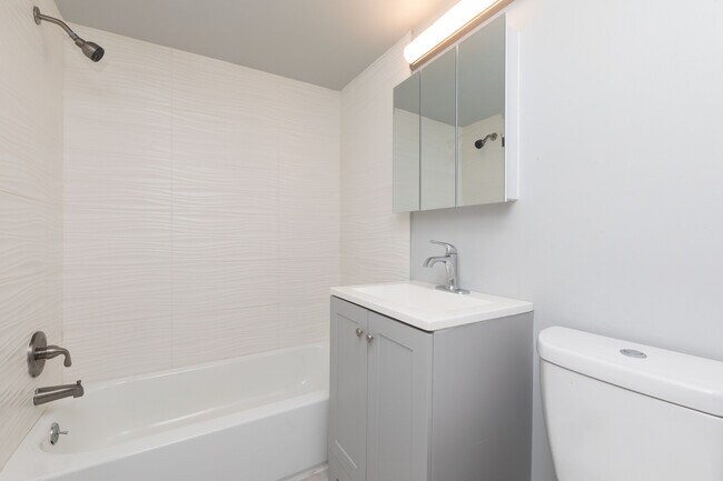 Photo - Wayne Court Apartments