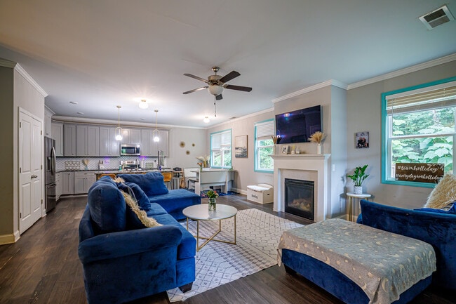 439 Vinings Vintage Cir