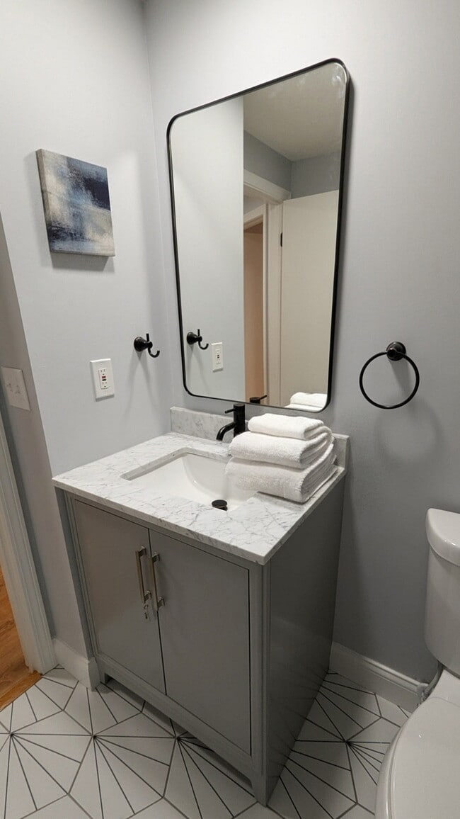 Building Photo - 5317 Shiloh Dr Unit 5317