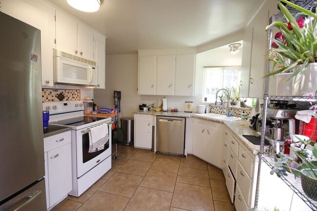 Photo - 3104 Barge St