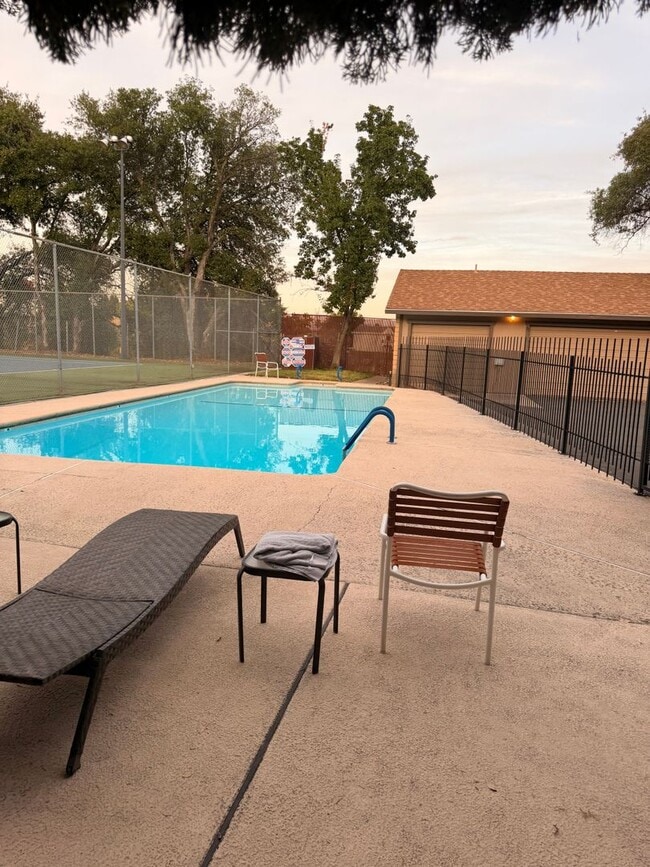 1975 Bechelli Ln