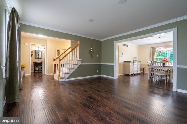 Photo - 2007 Legat Ln