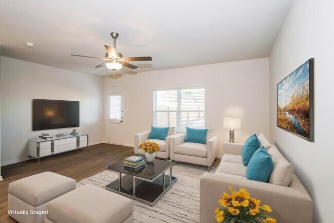 Photo - 204 Marsh Ln