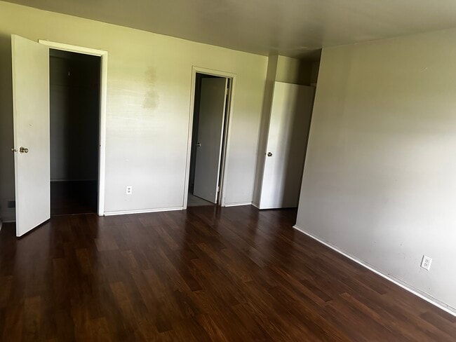Building Photo - 366A Delancey Pl Unit Delancey