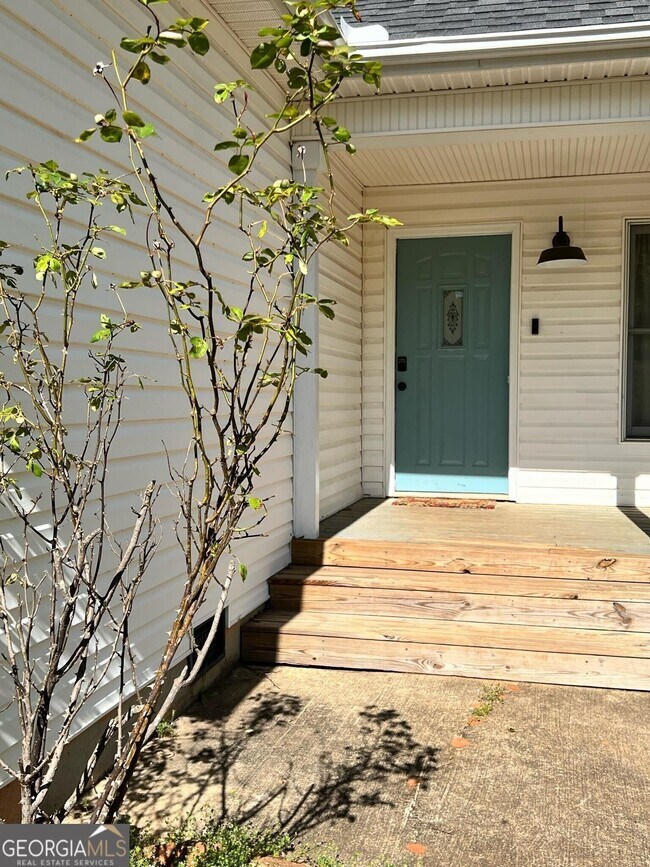 Photo - 202 Concord Dr
