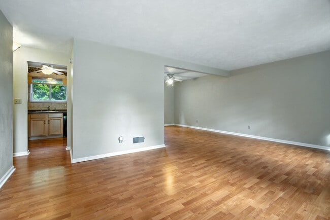 Photo - 560 Monticello Dr