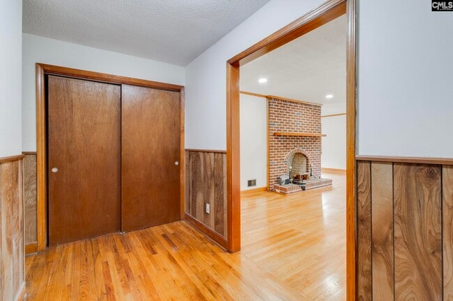 Photo - 120 McRae St