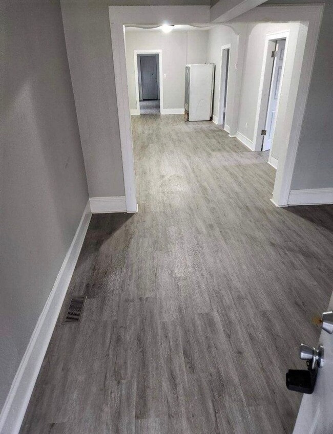 Photo - 3 bed 1 bath