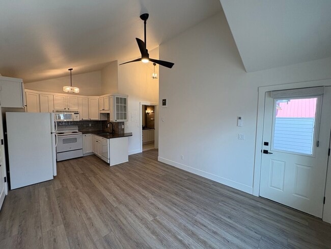 Photo - Remodeled 1 Bed/1 Bath Unit in Prime Location - Broadway Unidad 1