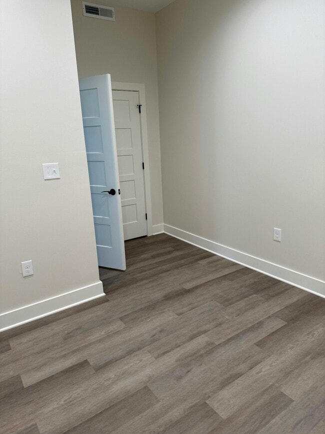 Photo - 106 E Erie St Unit 2B