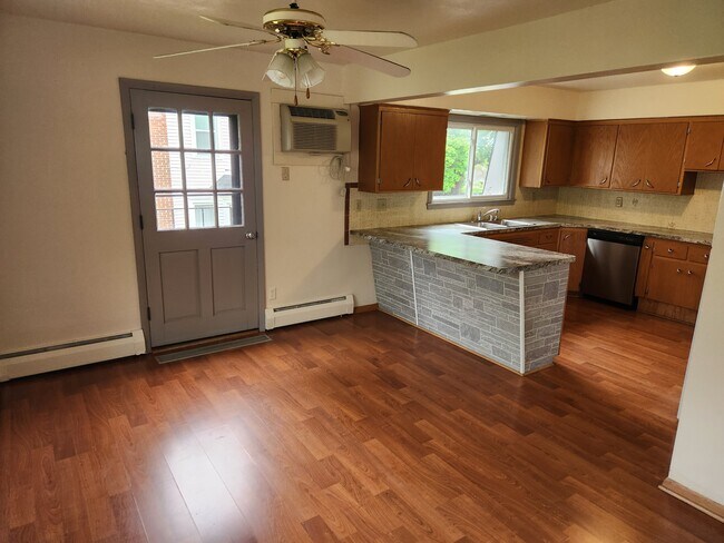 Photo - N 64 W23356-W24126 Main St