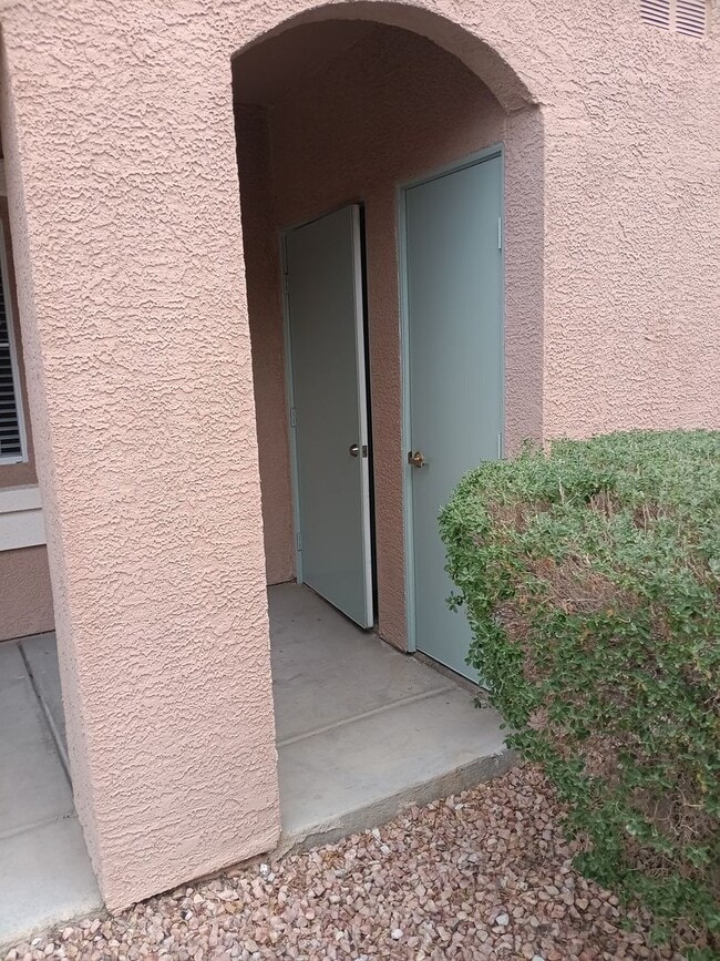 Photo - Gated Summerlin Condo - Ground floor 2/2 w... Unit 101