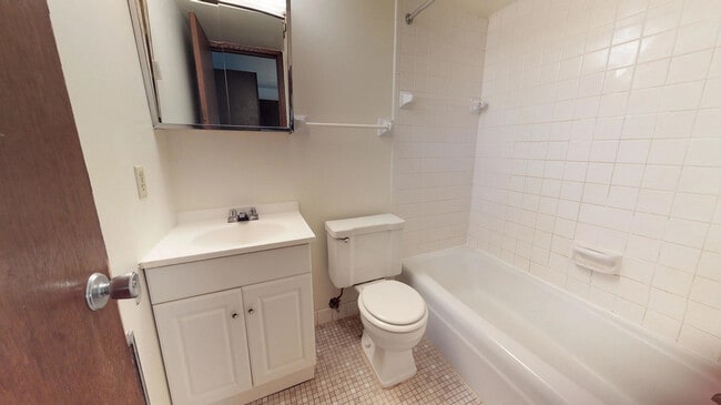 Photo - 542 W Doty St