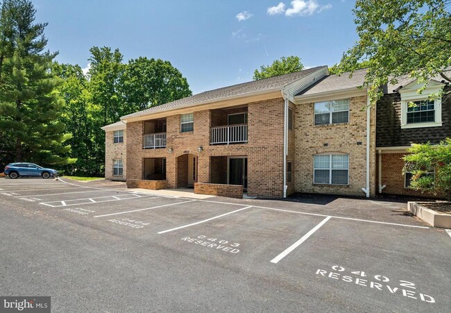 Building Photo - 5904 Cove Landing Rd Unit 203 Rental
