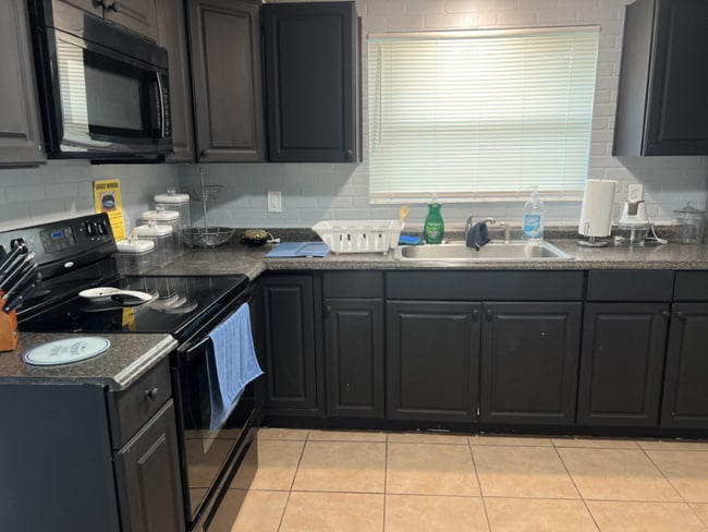 Photo - 5966 Lyndale St