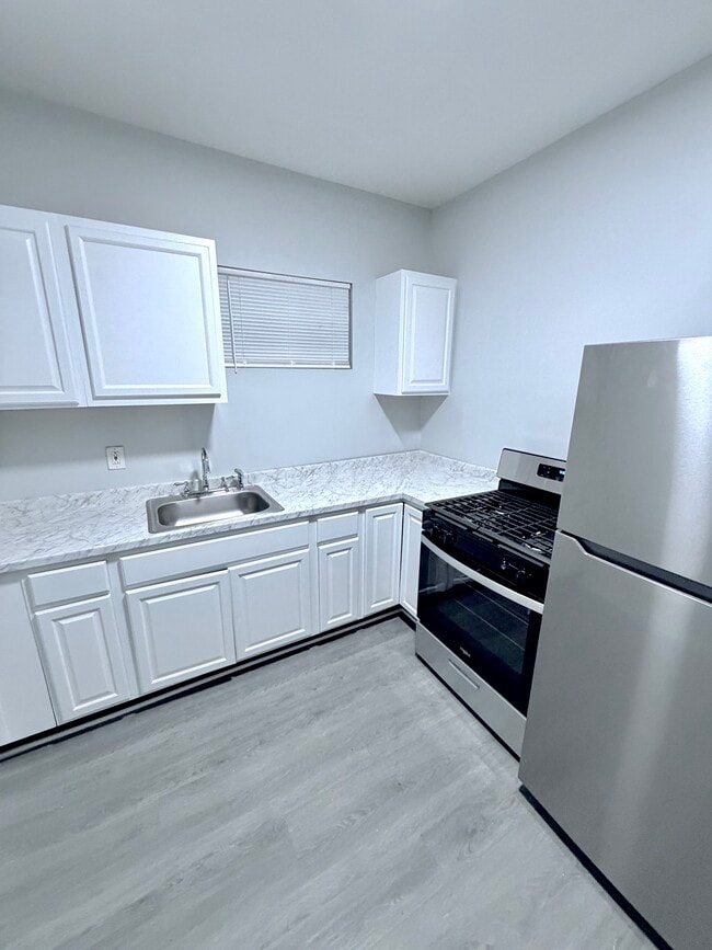 Photo - 735 Alabama Ave SE