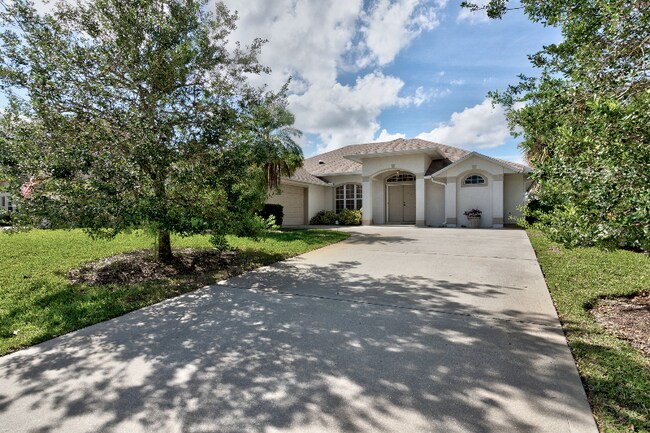 Photo - 1367 Clearbrook St