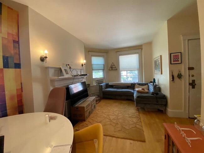 Photo - 2 Arlington St Unit 14