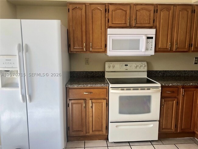 14902 SW 82nd St Unit 13-206