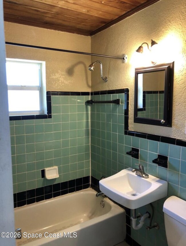 Photo - 818 Orange St